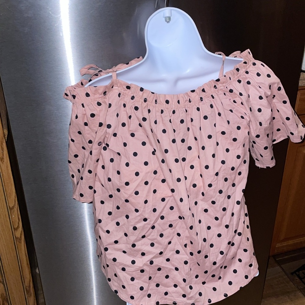 Pink & Black Polka Dot Blouse 🎀🖤 - Picture 10 of 10